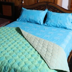 Bed Quilt - Light green quilt with blue accent